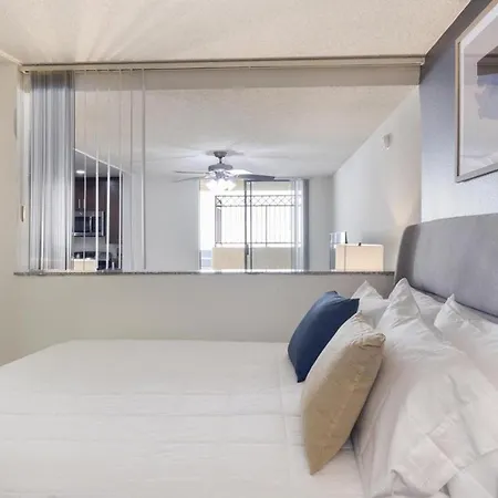 Quarto em Acomodações Particulares Прекрасен Апартамент С Балкон